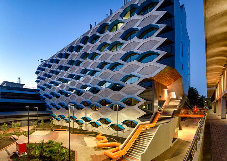 Outside view of La Trobe's Institute for Molecular Science building.